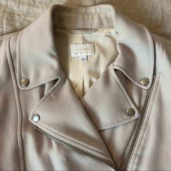 Aritzia Wilfred Montesson Motorcyle Crepe jacket - Picture 10 of 16